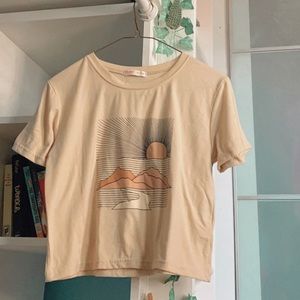 Romwe -Sun & Mountian Crop Tee